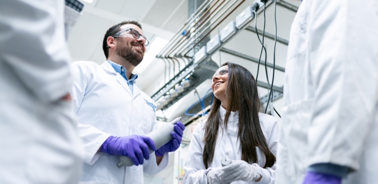 Cinsiyet değiştirdikten sonra yeni bir hayata adım atan dünyaca ünlü isimler!