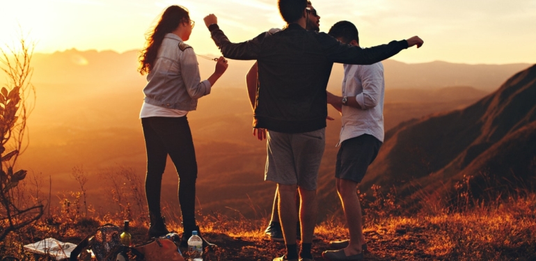 Türk televizyon tarihine damga vuran, bir kere denk geldiğinizde başından kalkamadığınız diziler!