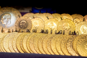 altin-fiyatlari-zirvede-gram-7-bin-80-lira.jpg