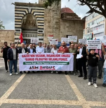 Adanada-STKlardan-Israile-Sumud-filosu-tepkisi.webp.webp